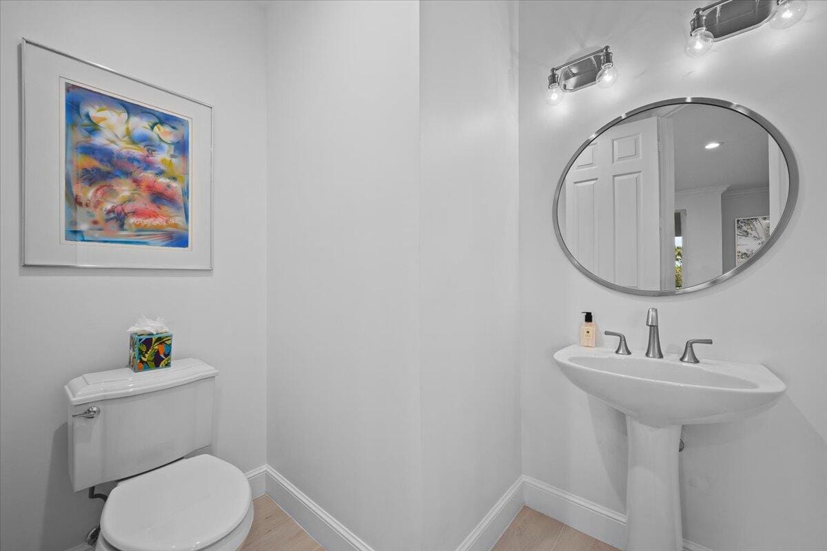 653 Castle Drive, Palm Beach Gardens, FL 33410 photo 16