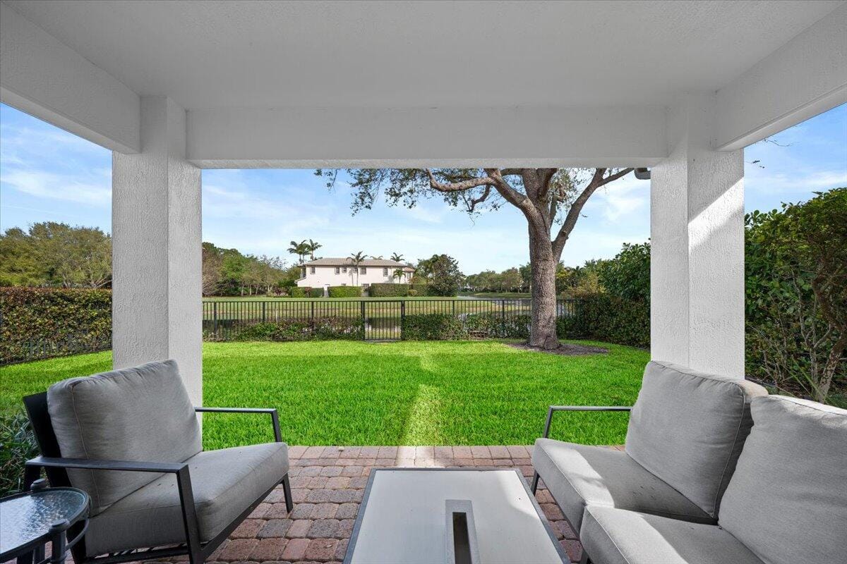 653 Castle Drive, Palm Beach Gardens, FL 33410 photo 28