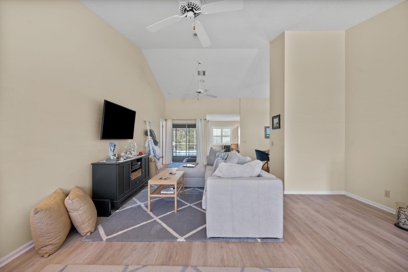 5040 SE Bent Wood Drive — photo 5