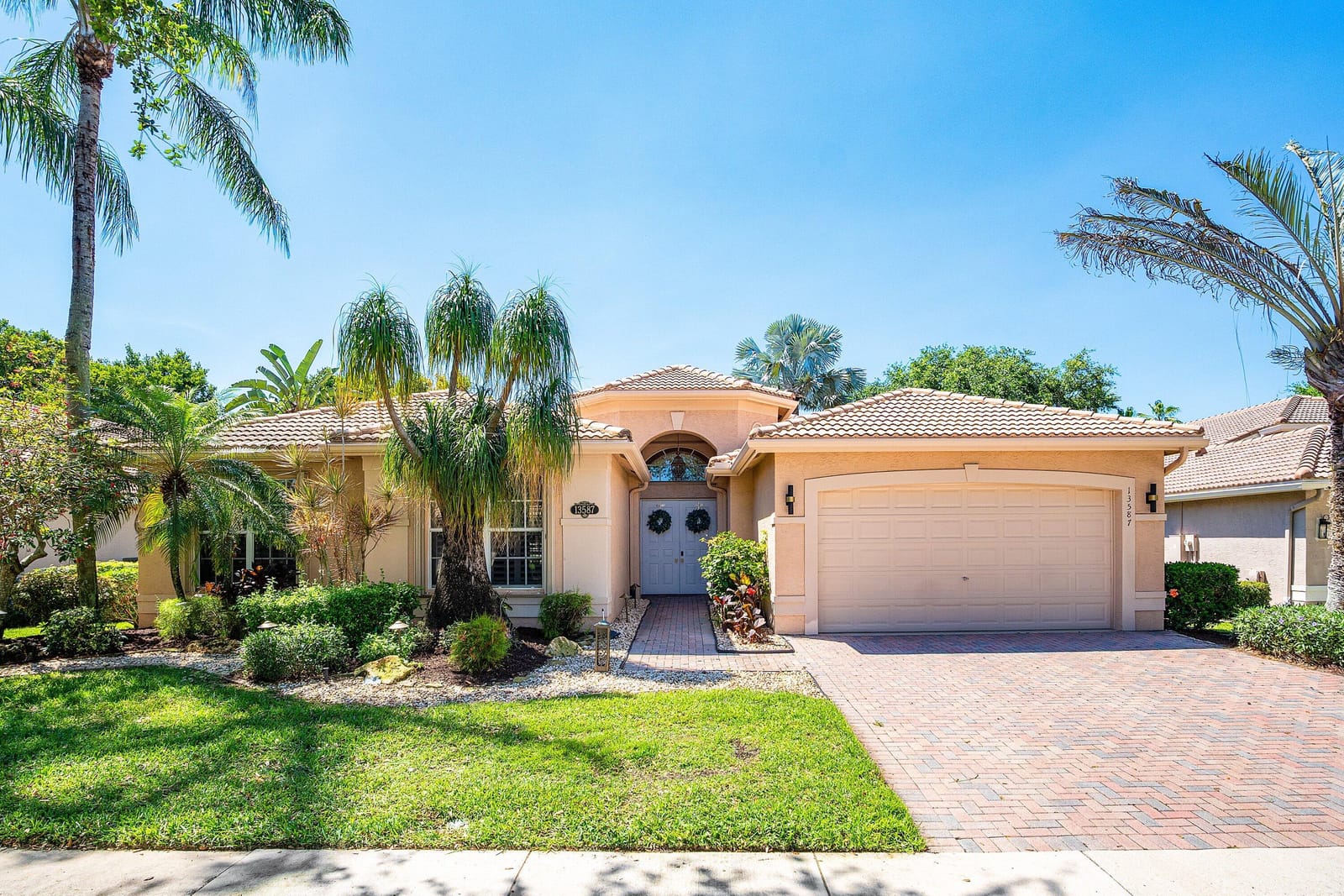 13587 Barcelona Lake Circle — photo 1