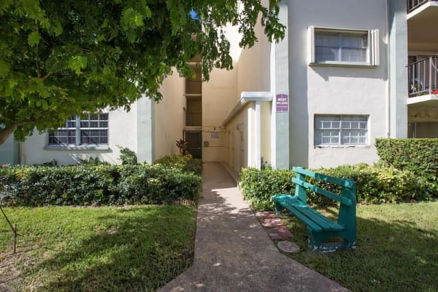8101 SW 72nd Avenue 118w, Miami, FL 33143