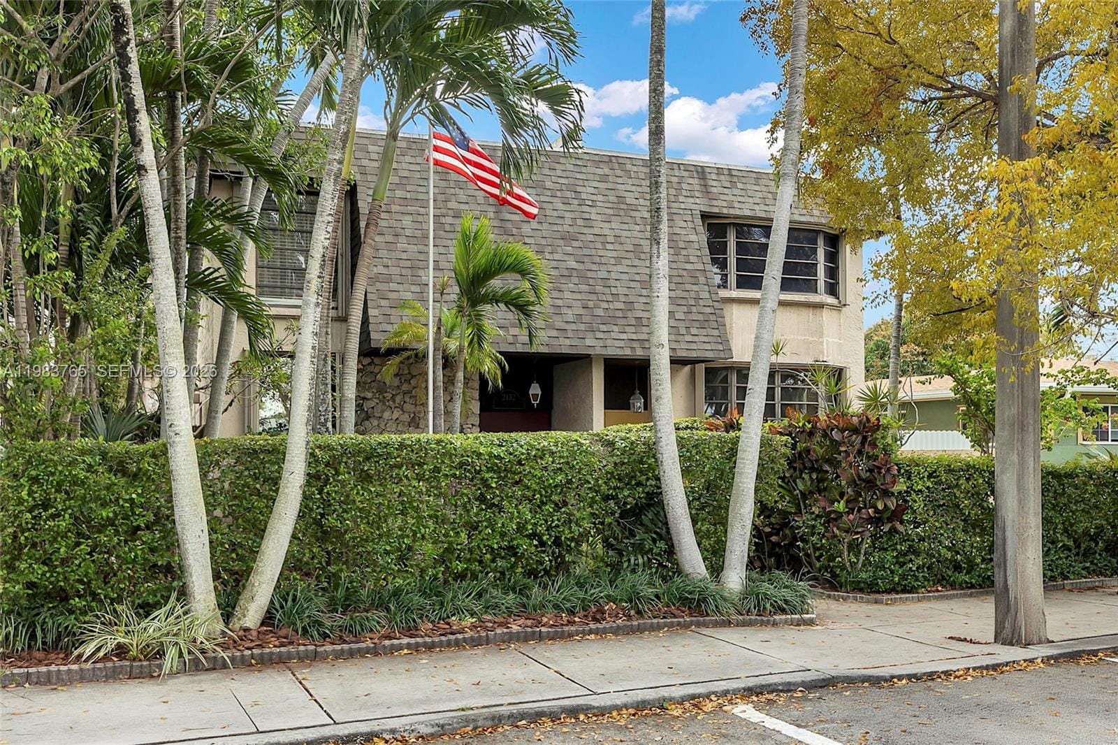 2132 NE 171st Street, North Miami Beach, FL 33162