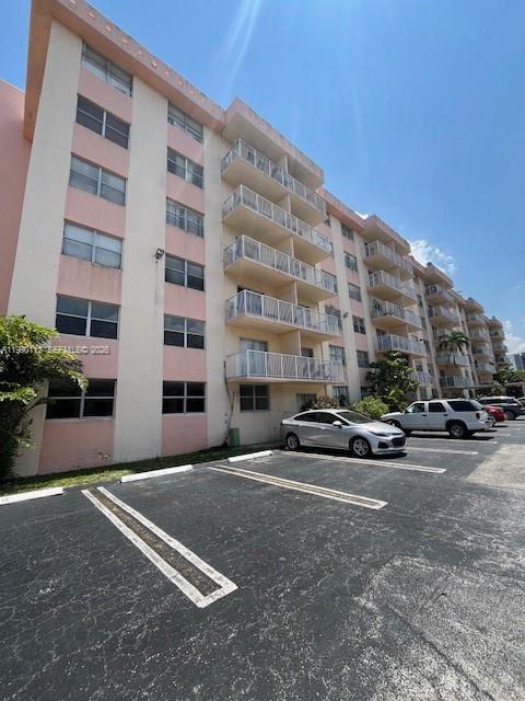 16465 NE 22nd Avenue 104, North Miami Beach, FL 33160, North Miami Beach