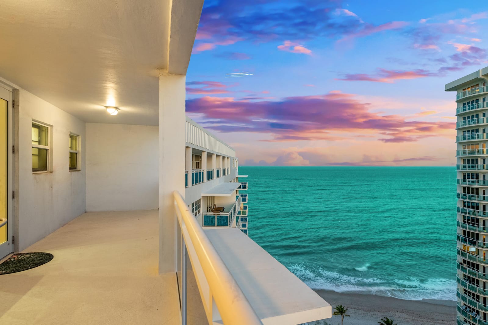 3430 Galt Ocean Drive Ph1 — photo 2