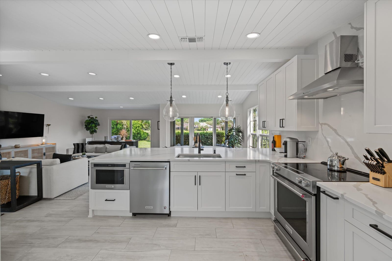 2235 Las Brisas Court, Wellington, FL 33414 photo 14