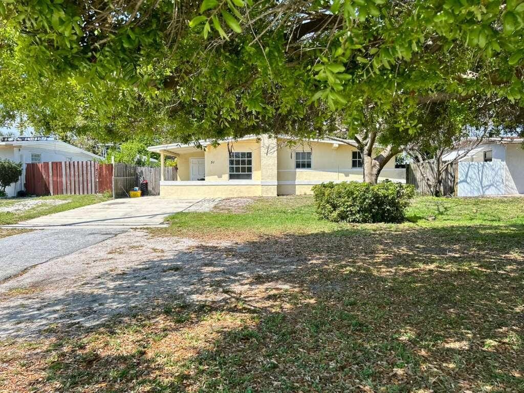 51 Davis Road, Palm Springs, FL 33461 photo 2