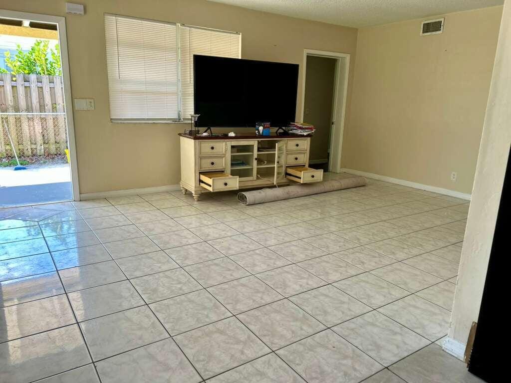 51 Davis Road, Palm Springs, FL 33461 photo 9