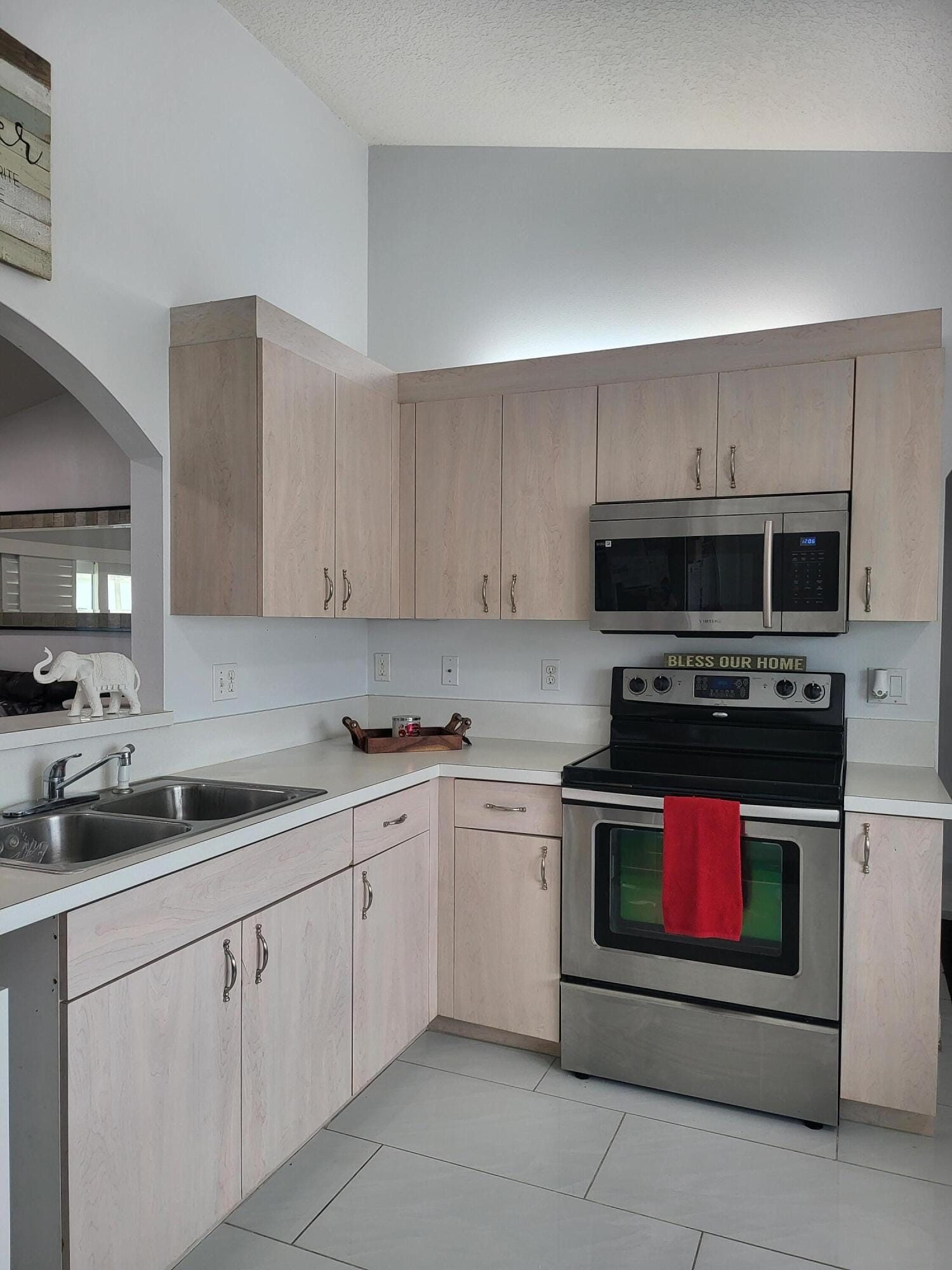 272 SW Crescent Avenue — photo 4