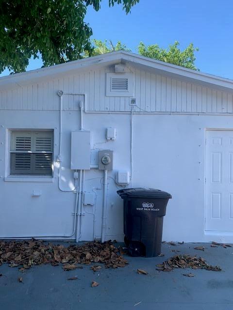 512 Biscayne Drive, West Palm Beach, FL 33401 photo 2