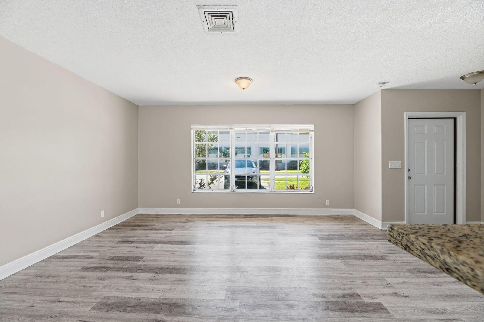 8-10 NE 9th Avenue, Deerfield Beach, FL 33441 photo 2