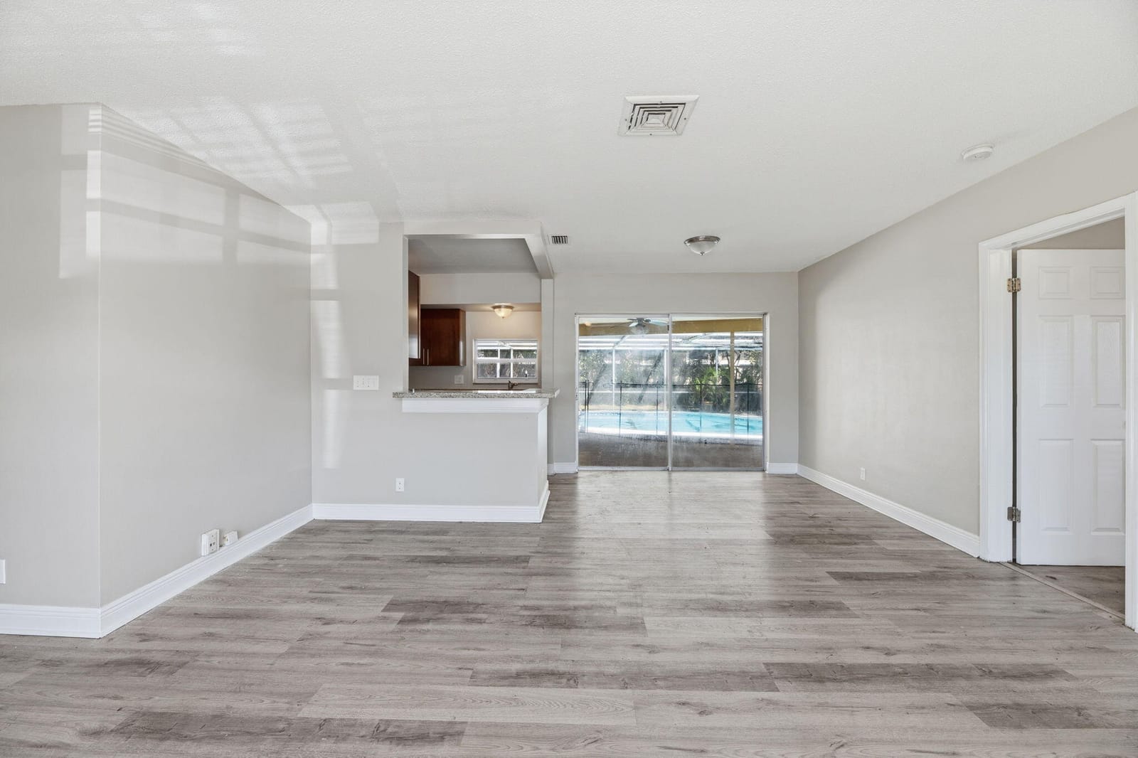 8-10 NE 9th Avenue, Deerfield Beach, FL 33441 photo 3