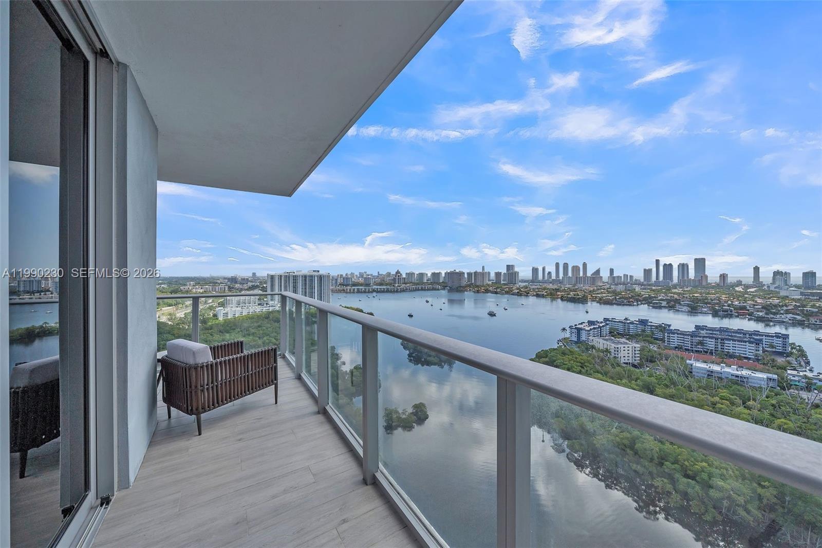 16385 Biscayne Boulevard 2707, North Miami Beach, FL 33160, North Miami Beach