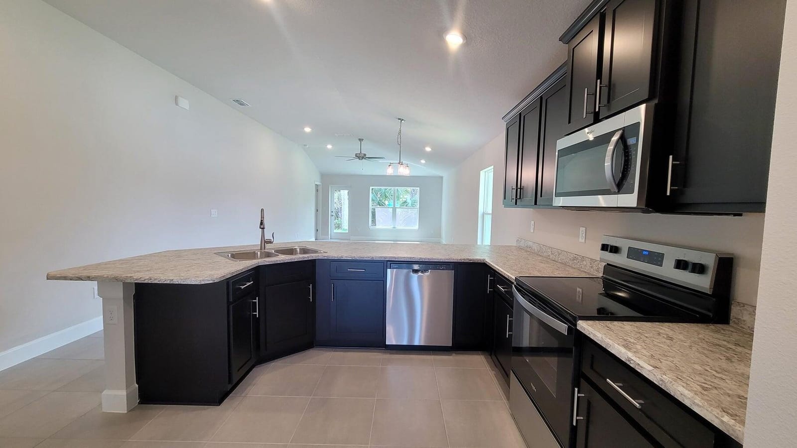 8802 Waterstone Boulevard — photo 6