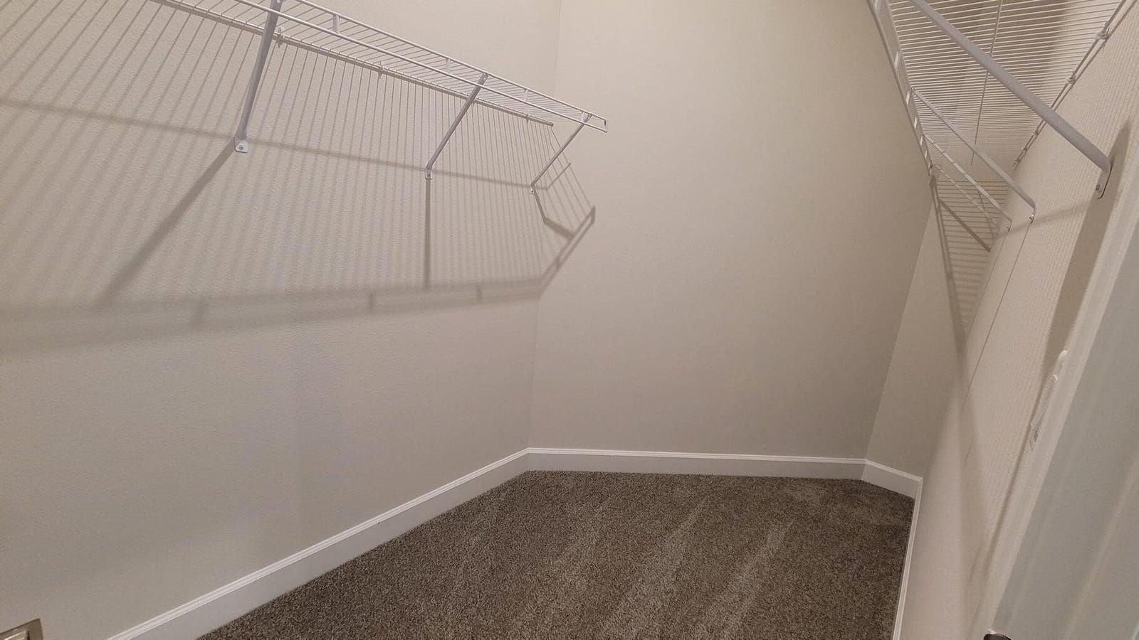 8802 Waterstone Boulevard — photo 10