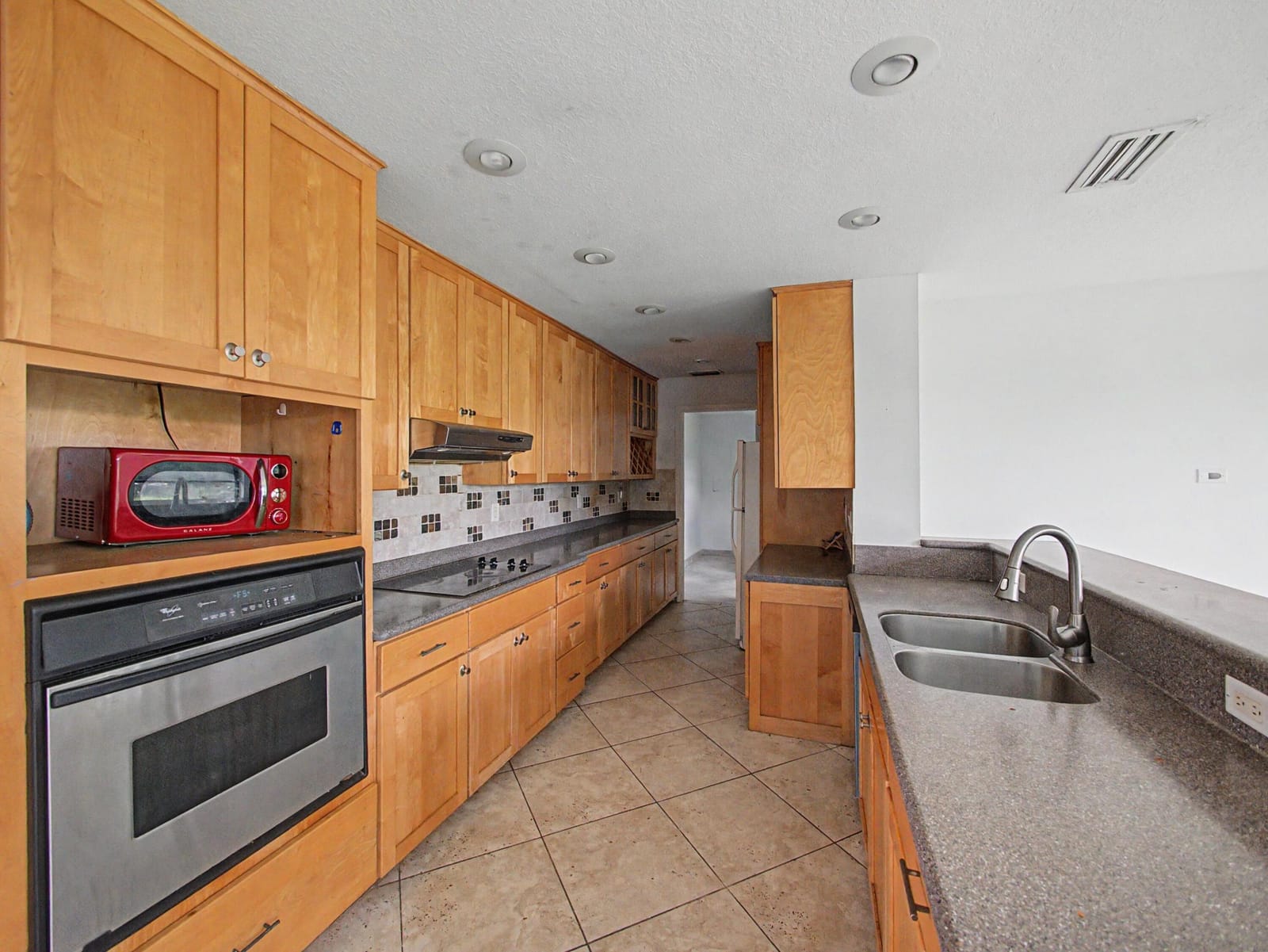 1149 SW Hogan Street — photo 4