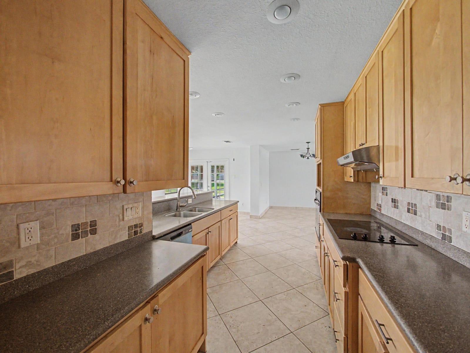 1149 SW Hogan Street — photo 5