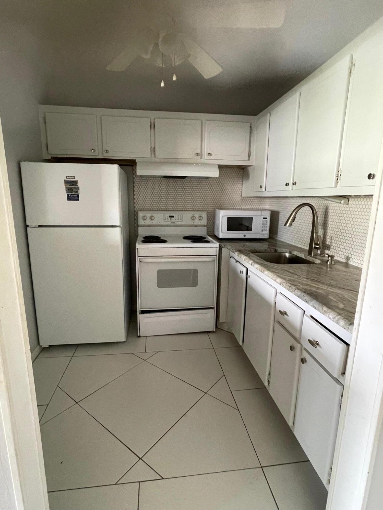 376 Windsor Q, West Palm Beach, FL 33417 photo 7