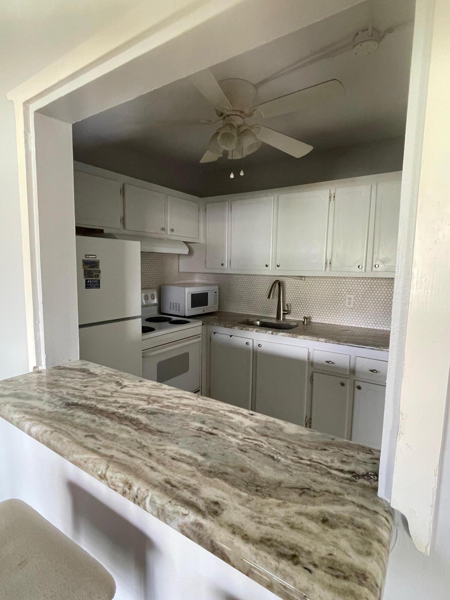 376 Windsor Q, West Palm Beach, FL 33417 photo 9