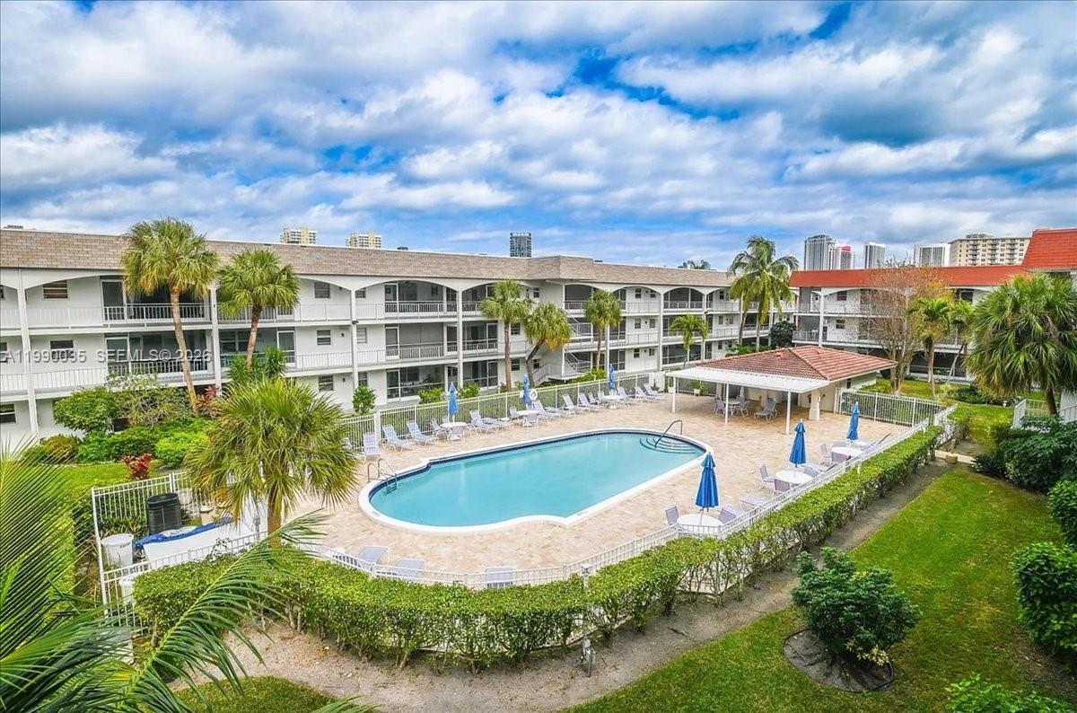581 Blue Heron Drive 205B, Hallandale Beach, FL 33009, Hallandale Beach