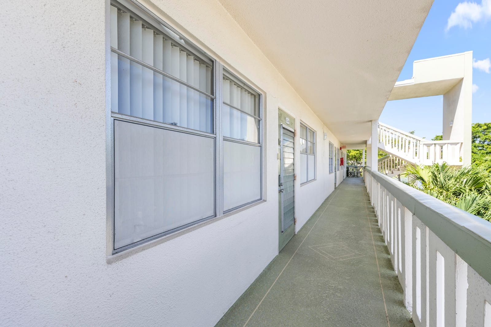 3043 Berkshire C — photo 2