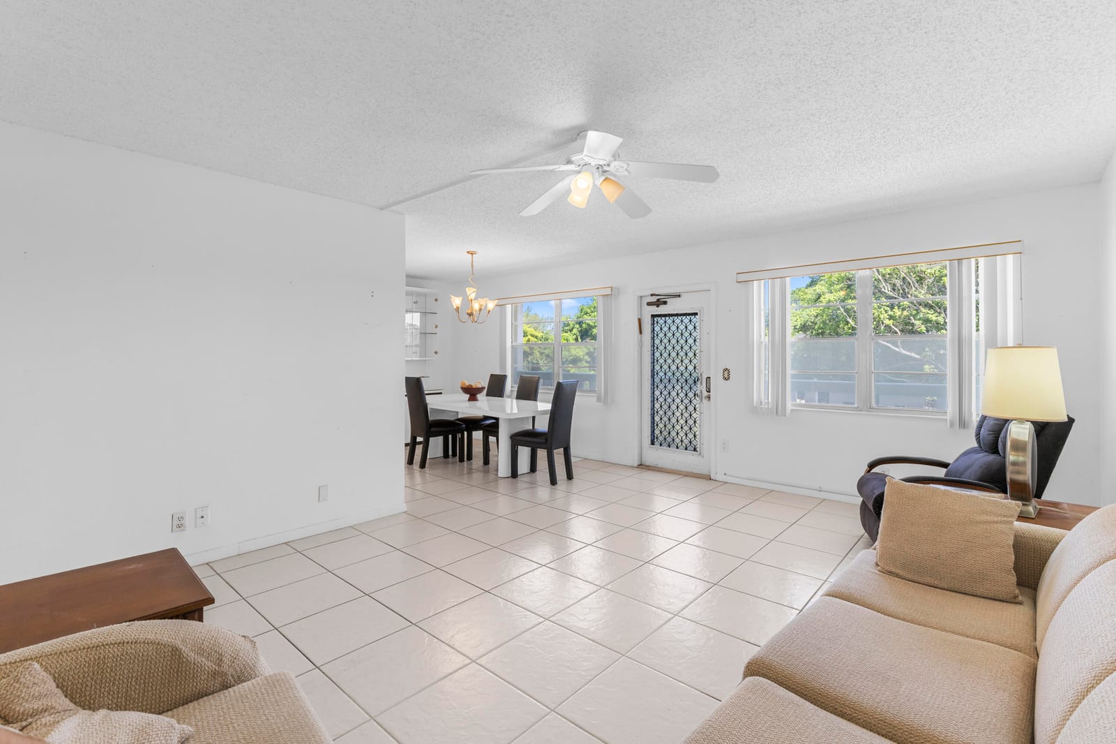 3043 Berkshire C — photo 3