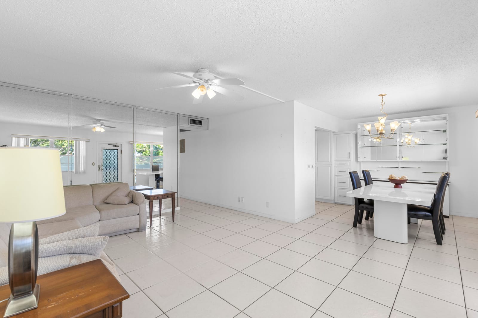 3043 Berkshire C — photo 5