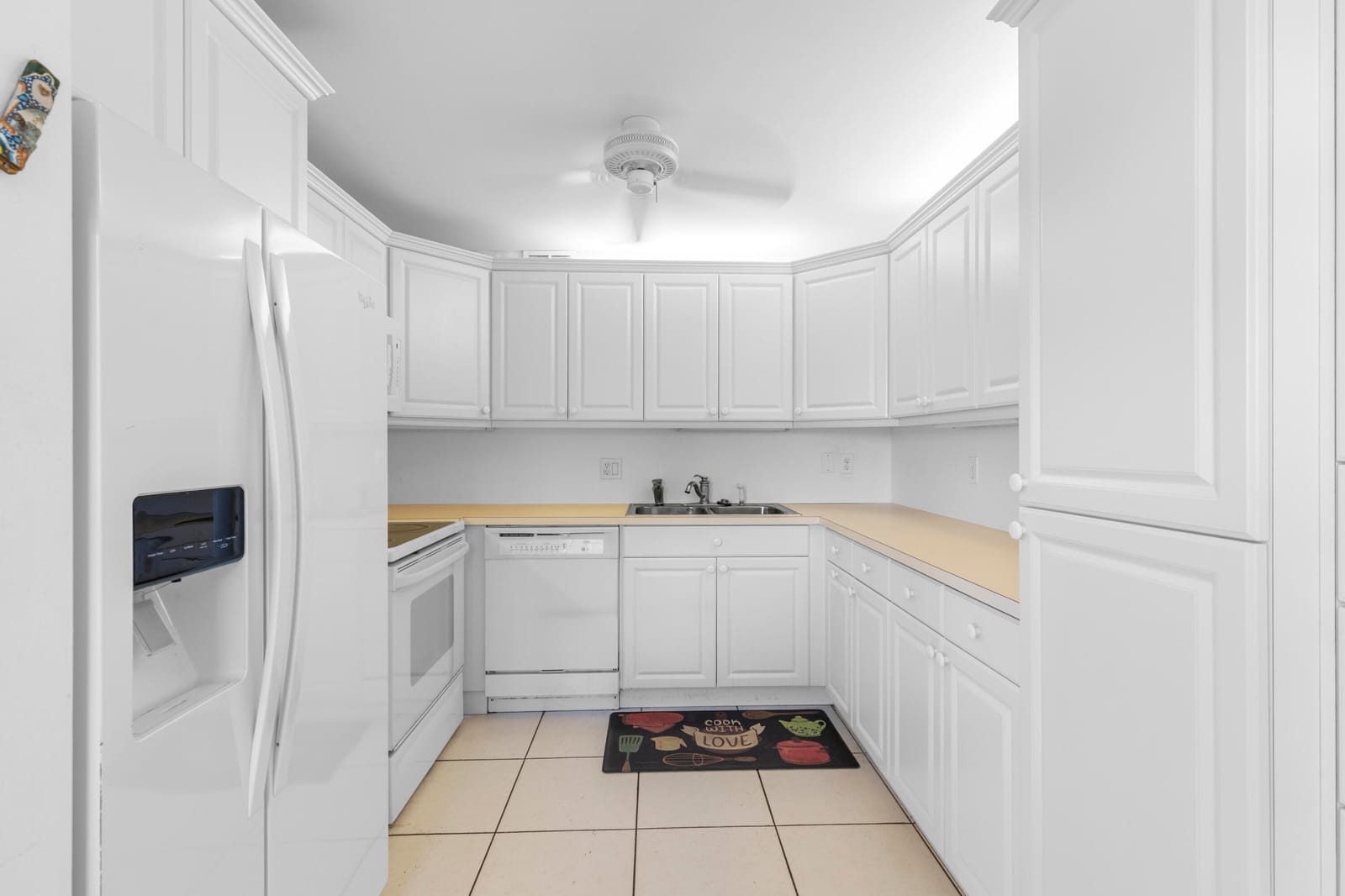 3043 Berkshire C — photo 7