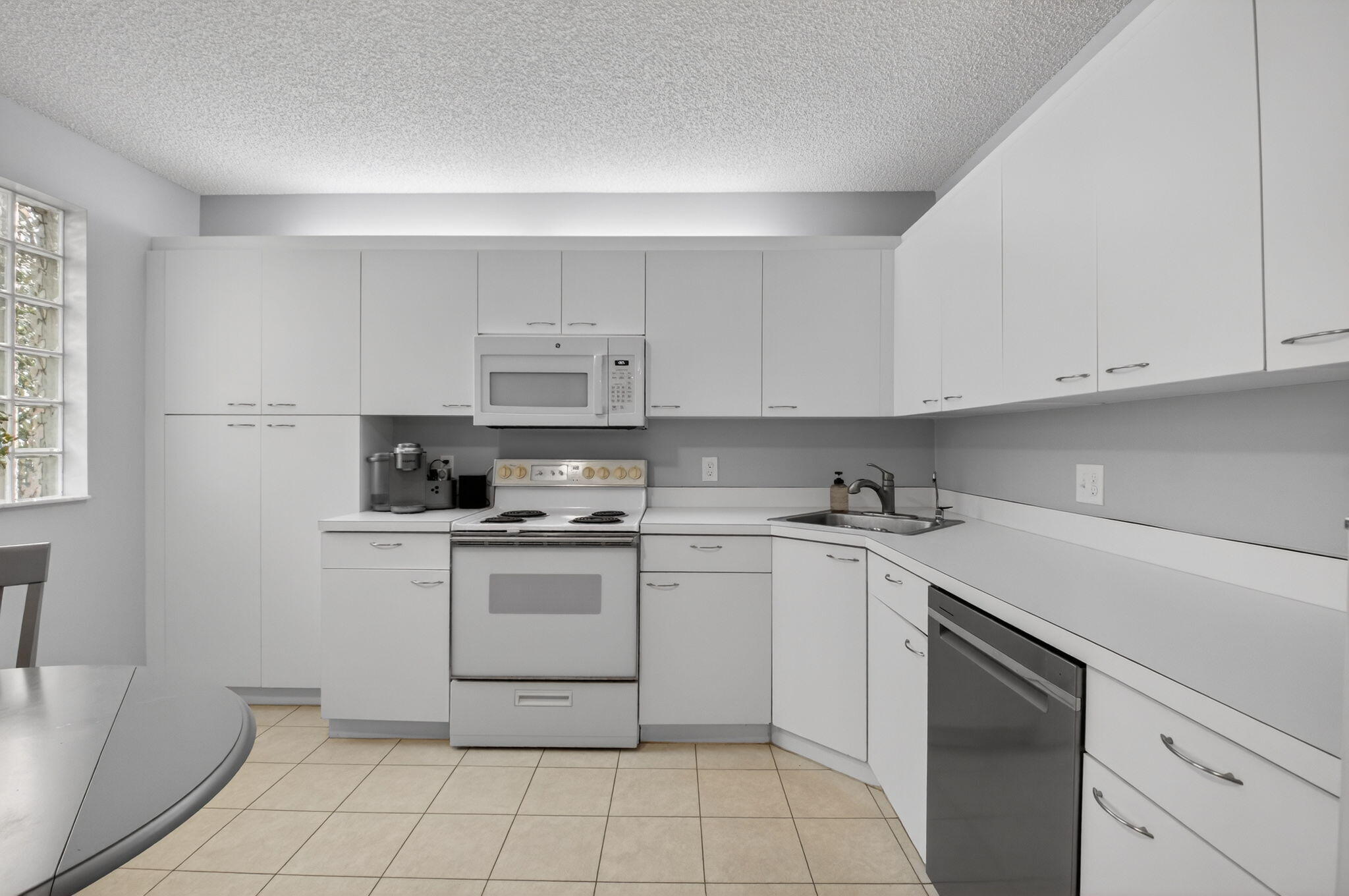 5155 Europa Drive M — photo 10