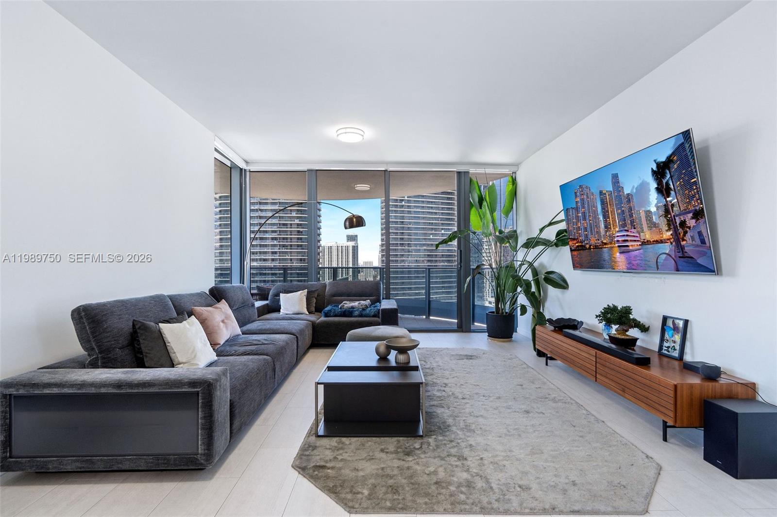 1000 Brickell Plaza 2812, Miami, FL 33131, Miami