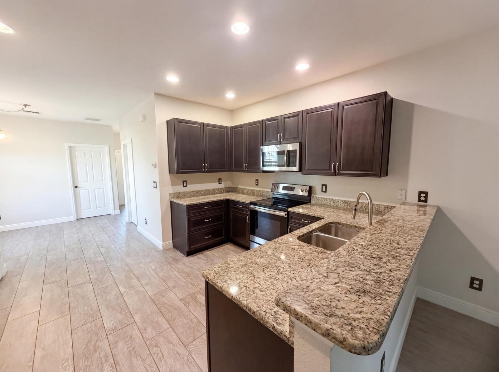 758 NE Hawks Ridge Way, Port St. Lucie, FL 34983 photo 11
