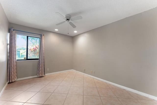 9272 Chelsea Drive S, sold in Chelsea One, Plantation, FL