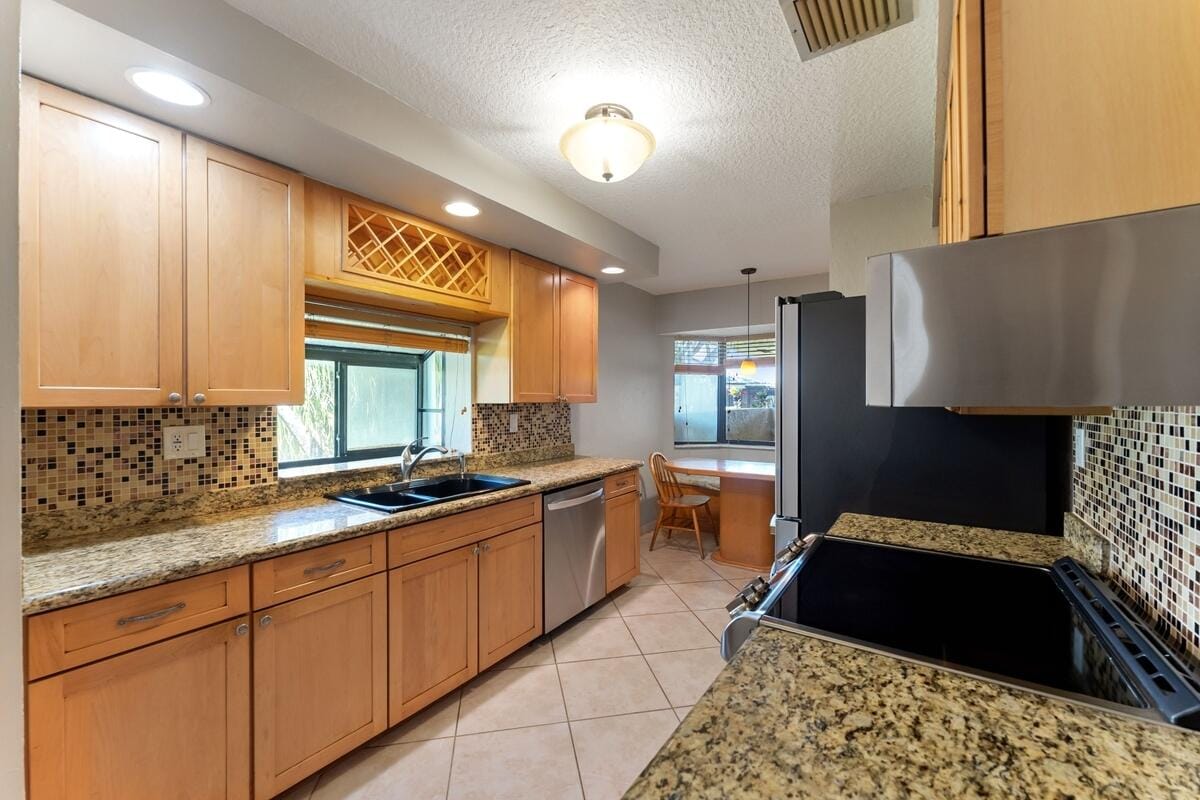 9272 Chelsea Drive S, Plantation, FL 33324 photo 8