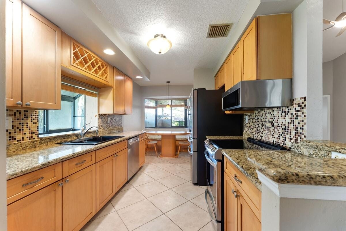9272 Chelsea Drive S, Plantation, FL 33324 photo 9