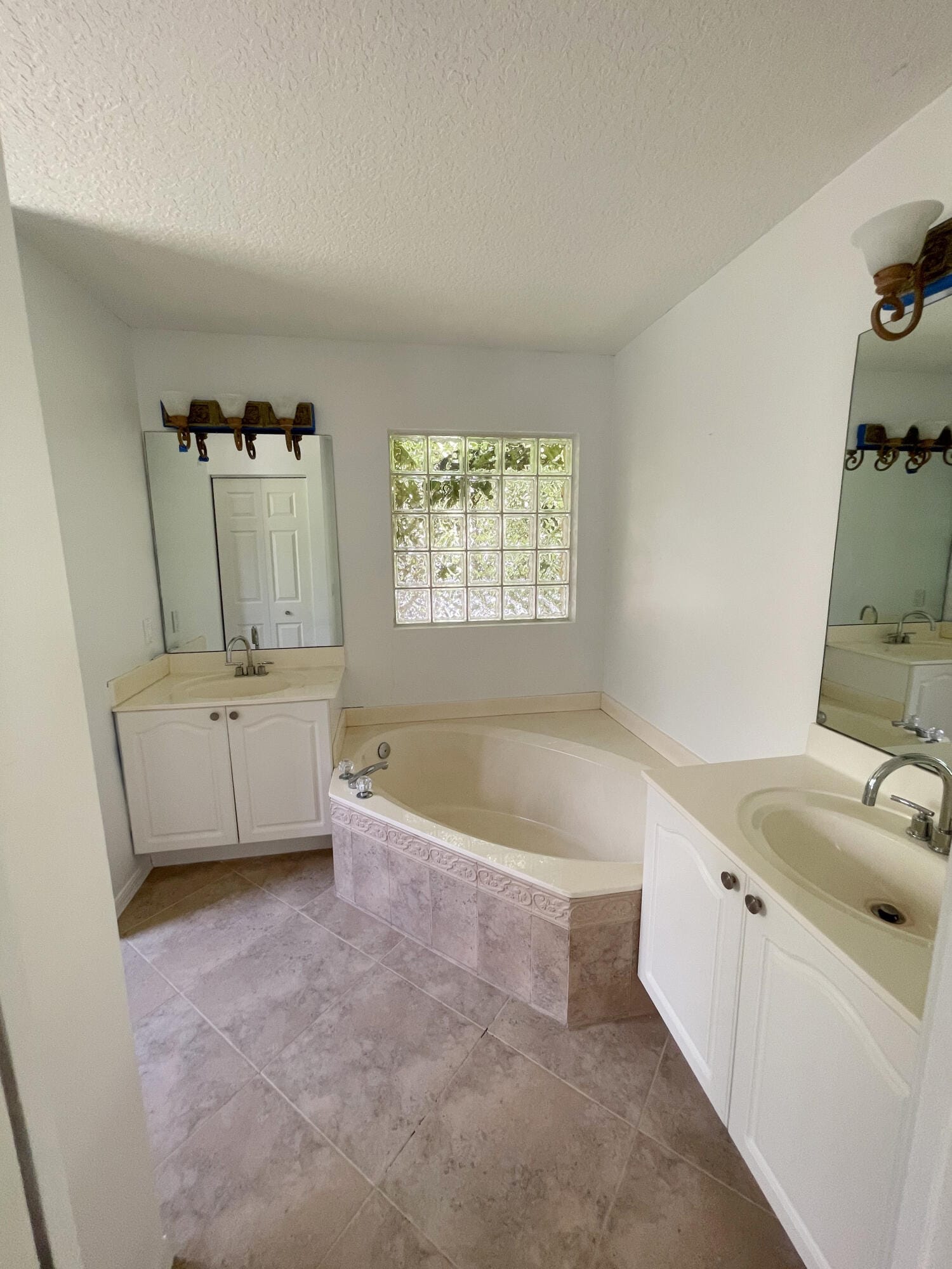 5338 Edenwood Lane, Riviera Beach, FL 33418 photo 14