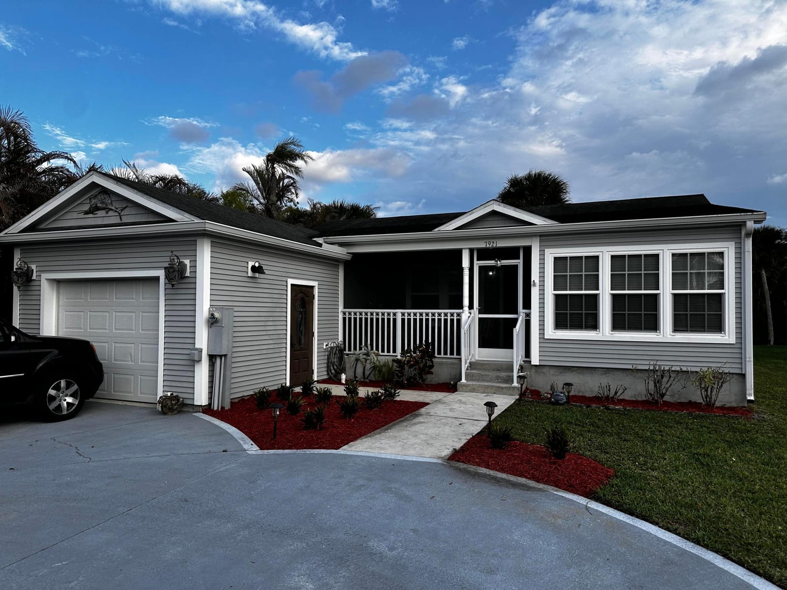 7921 SE Paradise Drive — photo 3