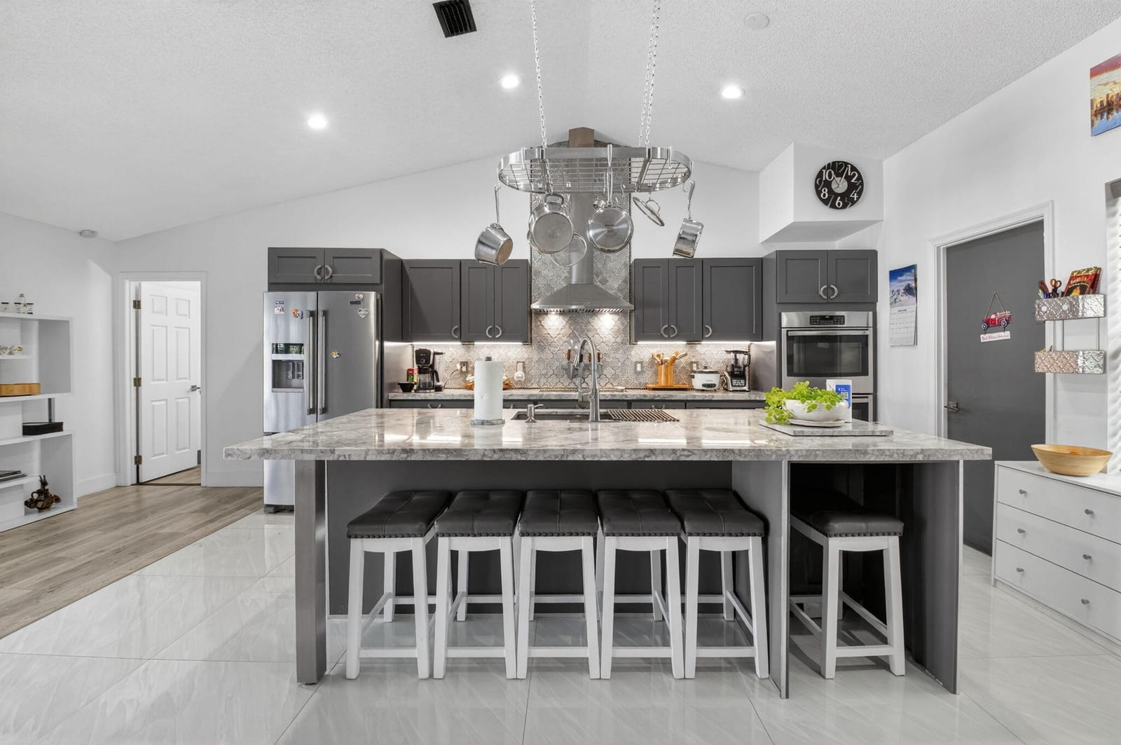 19131 Fairlawn Way — photo 8