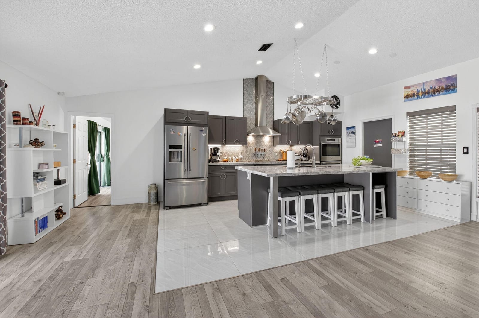 19131 Fairlawn Way — photo 9