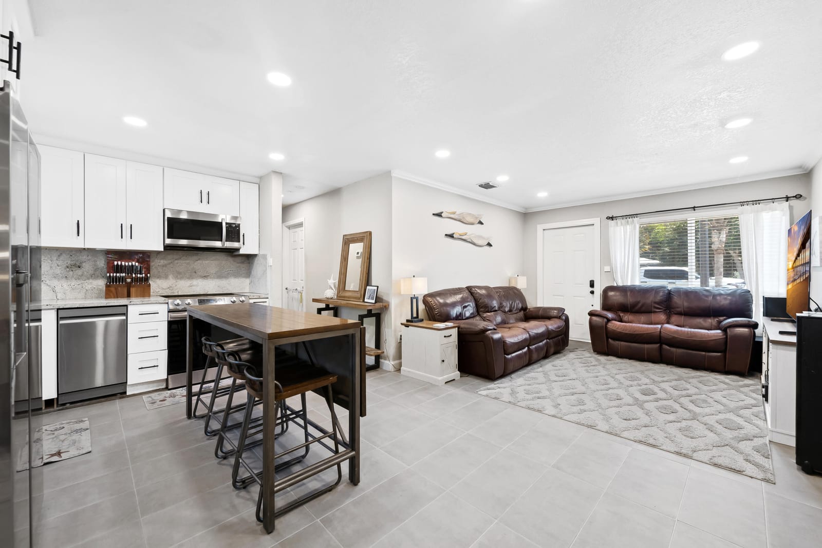 611 NW 18th Court, Pompano Beach, FL 33060 photo 3
