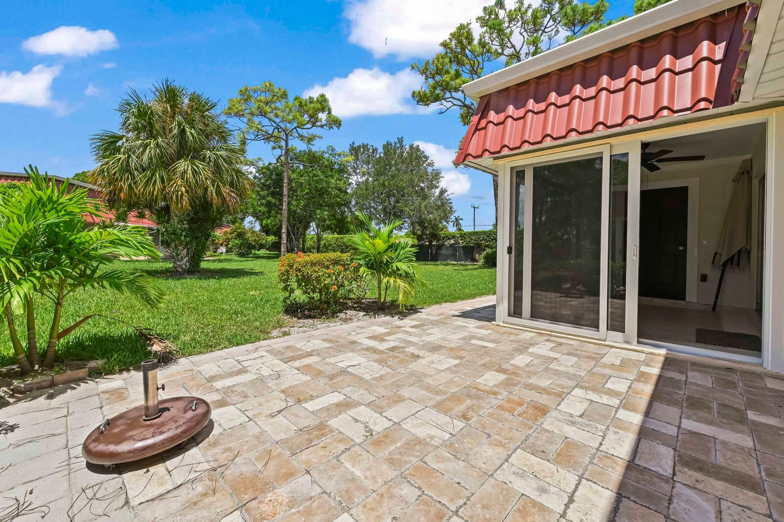 647 Marlboro Oval, Greenacres, FL 33467 photo 11