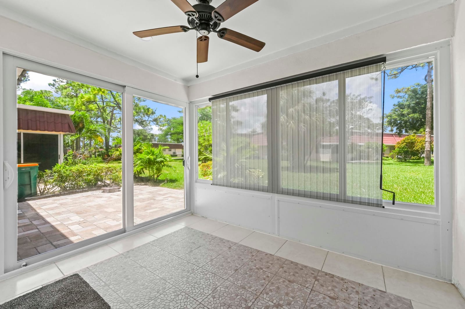 647 Marlboro Oval, Greenacres, FL 33467 photo 8