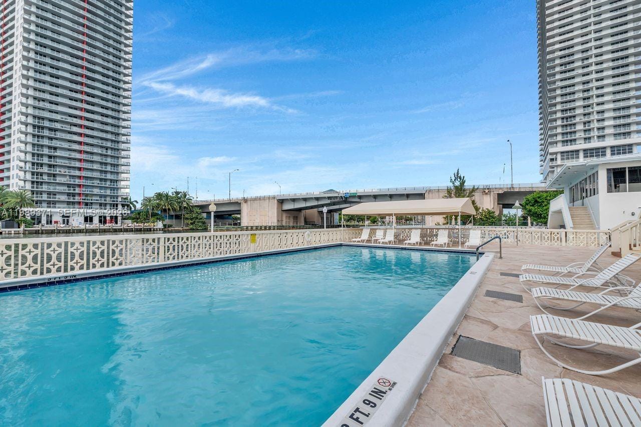 1825 S Ocean Drive 407, Hallandale Beach, FL 33009 photo 4