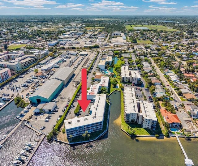 100 Waterway Drive S 109, sold in Waterway Club, Lantana, FL