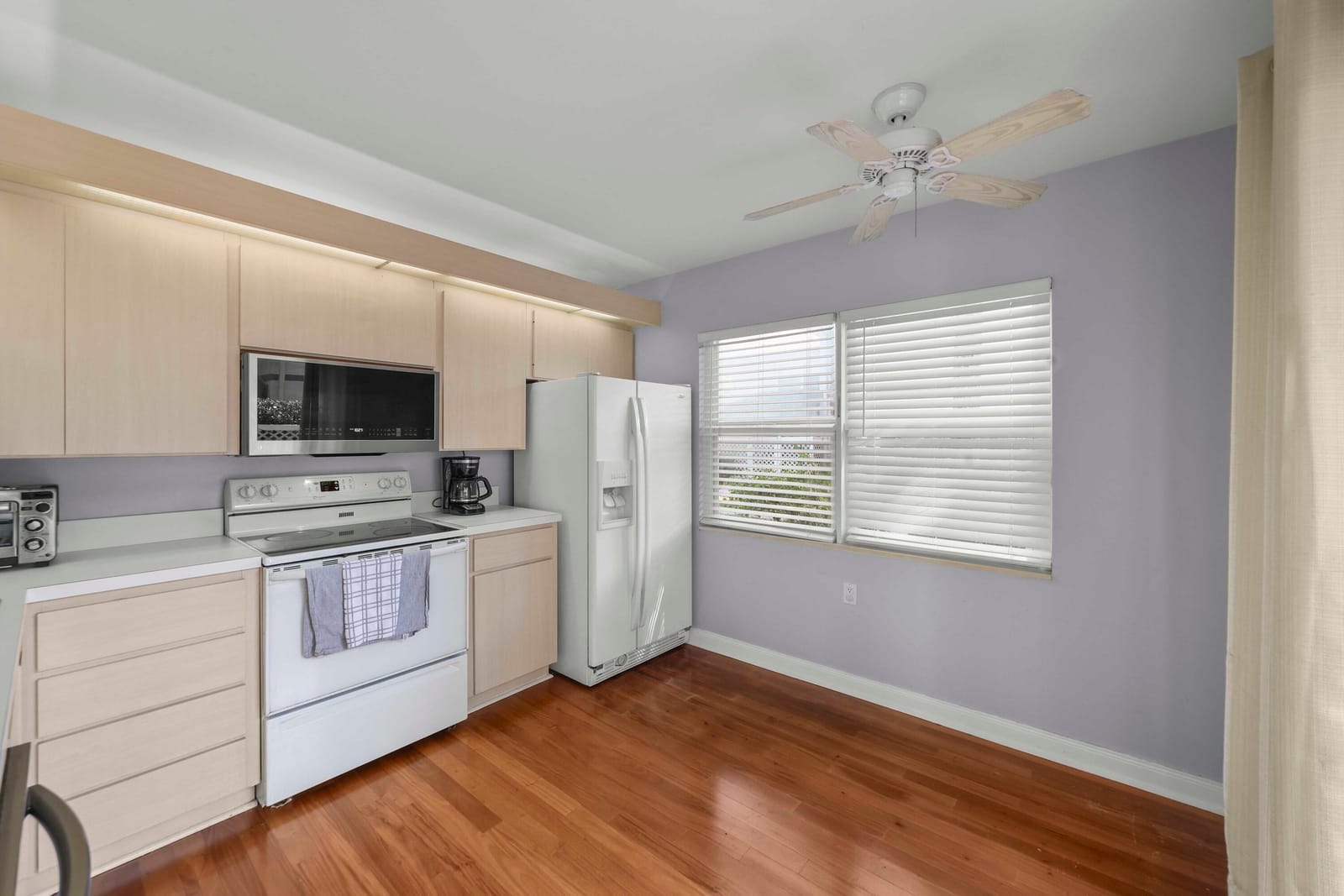 31 Clinton Court B, Royal Palm Beach, FL 33411 photo 16