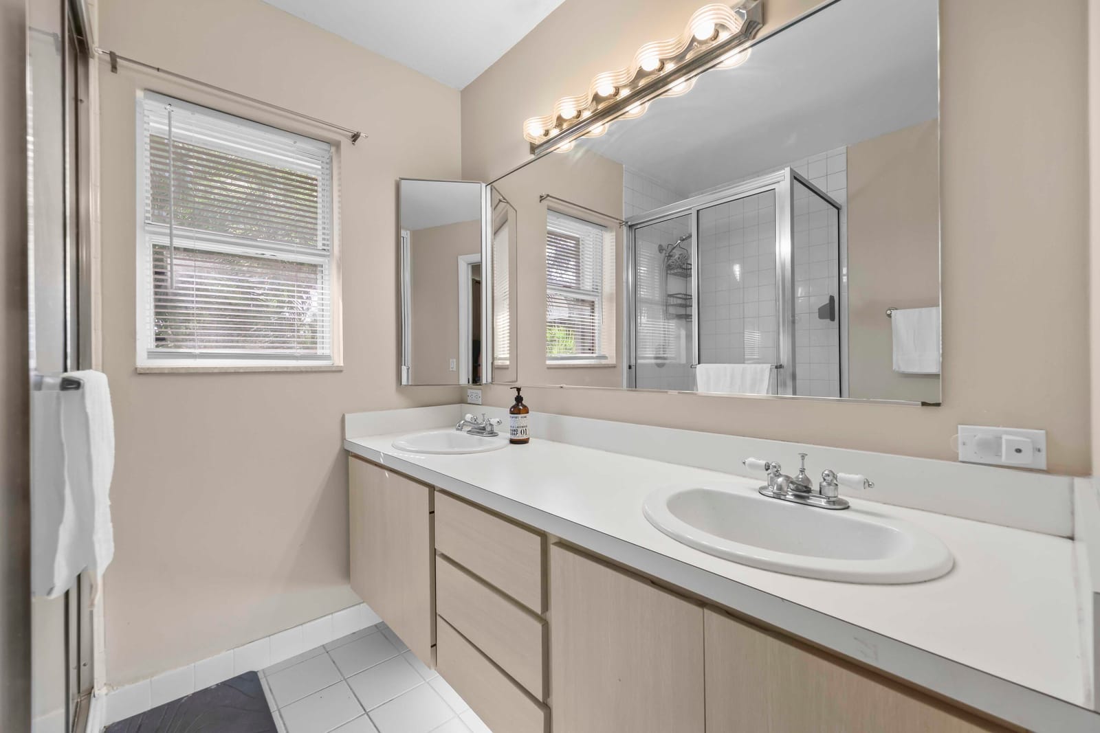 31 Clinton Court B, Royal Palm Beach, FL 33411 photo 22