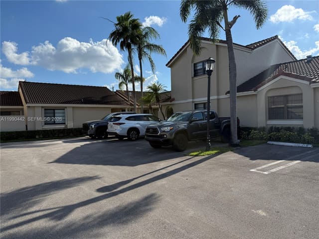 6360 NW 170th Terrace, sold in Villa Homes At The Moors, Hialeah, FL