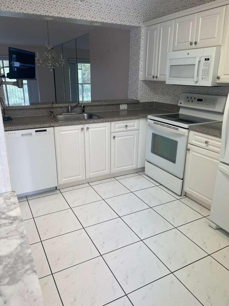9525 Weldon Circle H407, Tamarac, FL 33321