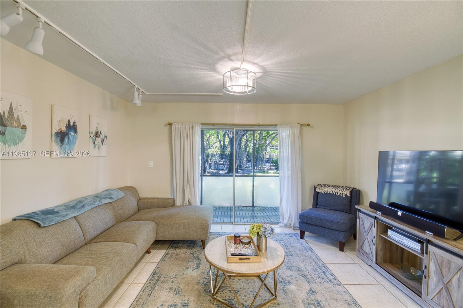 3095 N Oakland Forest Drive 104, Oakland Park, FL 33309, Oakland Park