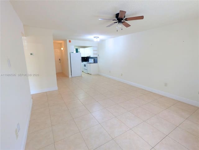 4050 NW 135th Street 8-9, Opa-Locka, FL 33054