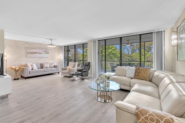 2804 N 46th Avenue C330, Grandview At Emerald Hills, Hollywood, FL