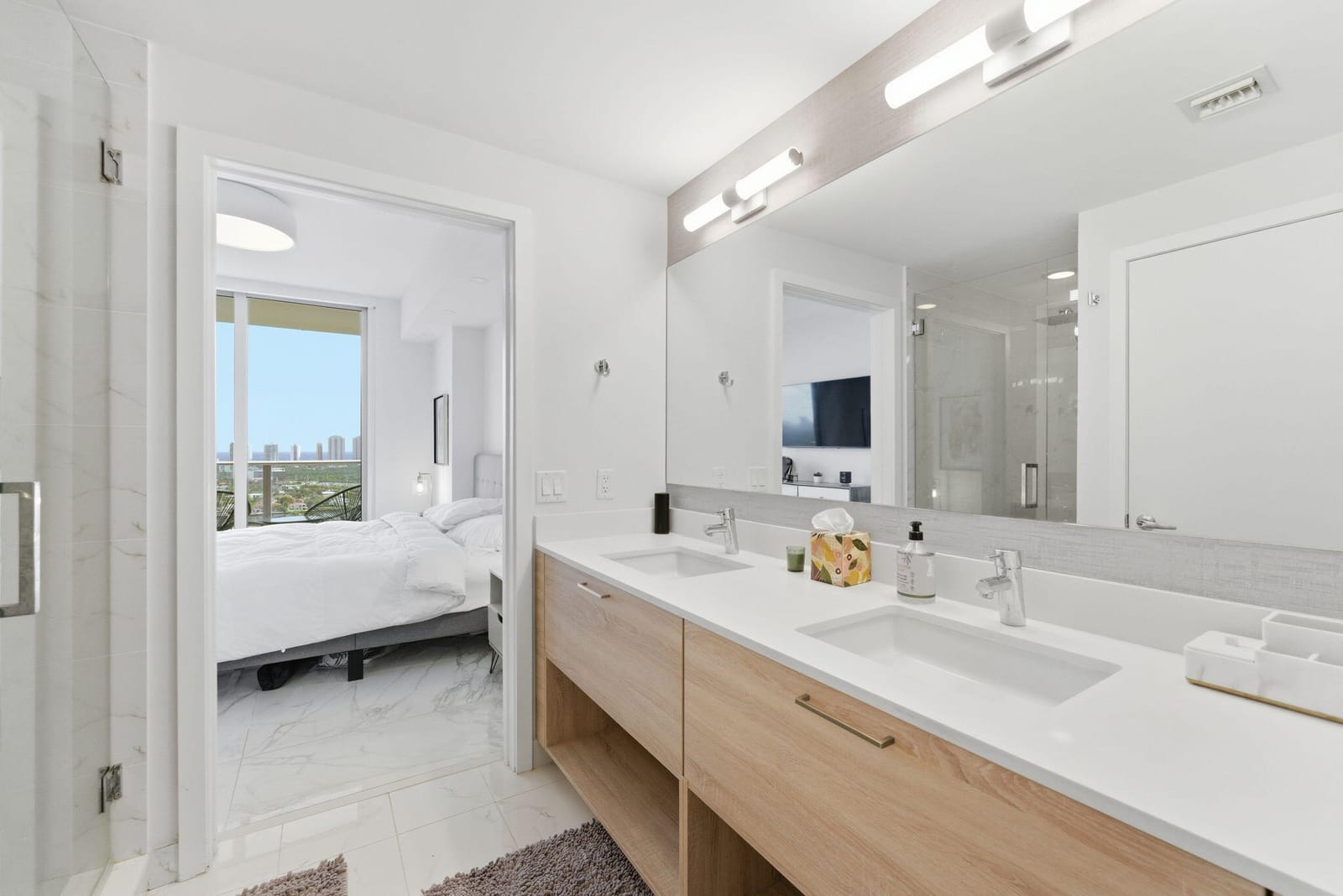 16385 Biscayne Boulevard 2516, North Miami Beach, FL 33160 photo 5